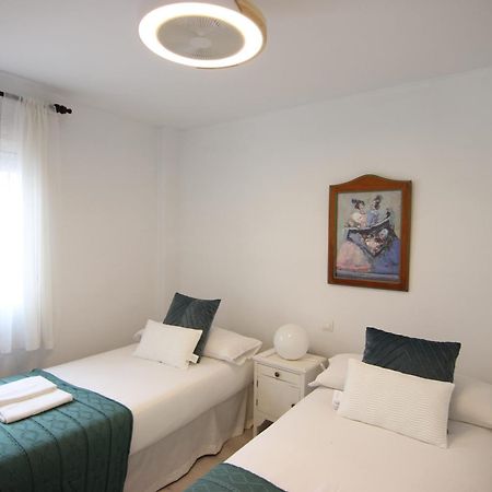 Rentalsevilla Espacioso Apartamento En La Alameda De Hercules Con Parking Sevilha Exterior foto