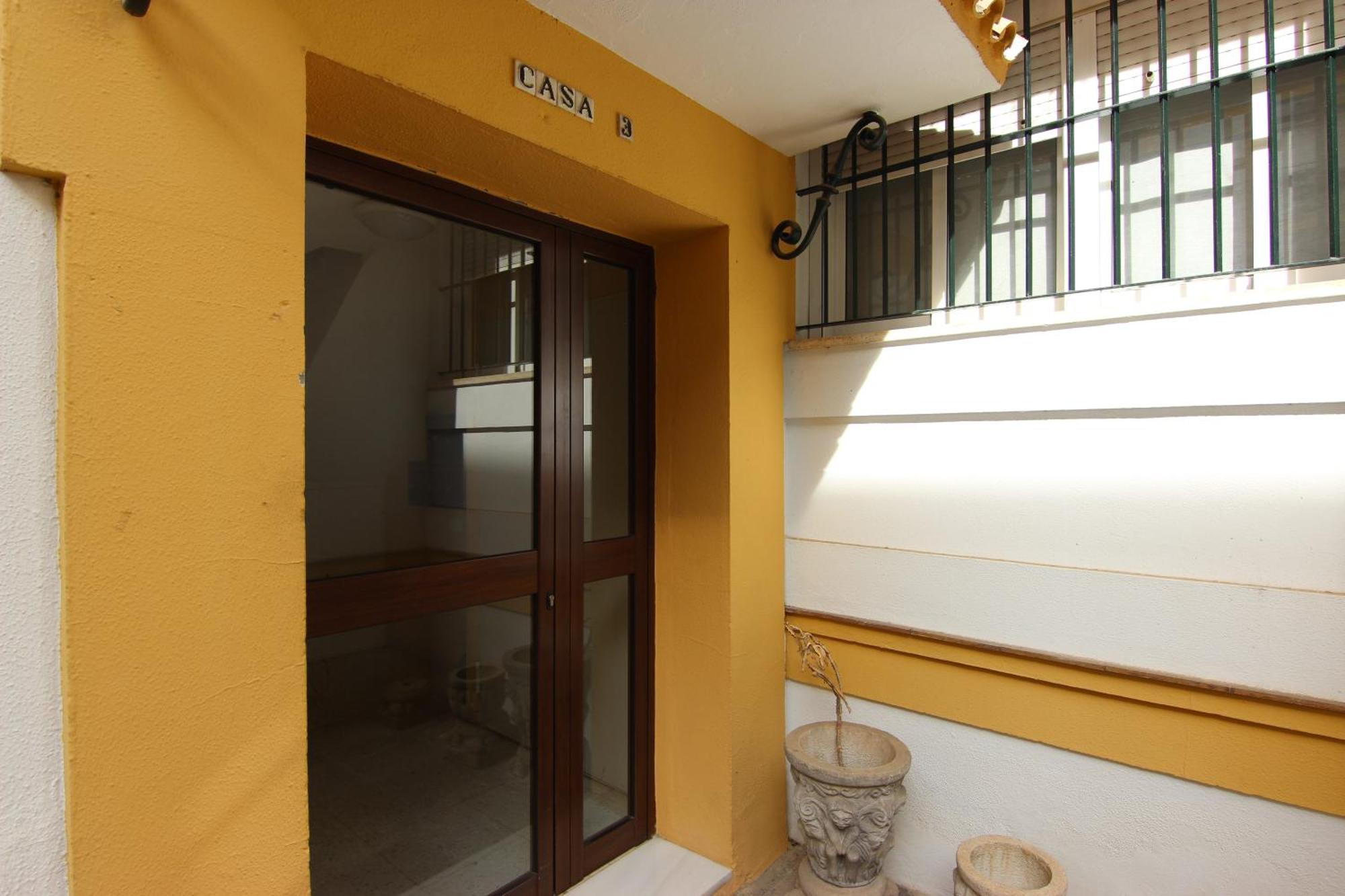 Rentalsevilla Espacioso Apartamento En La Alameda De Hercules Con Parking Sevilha Exterior foto