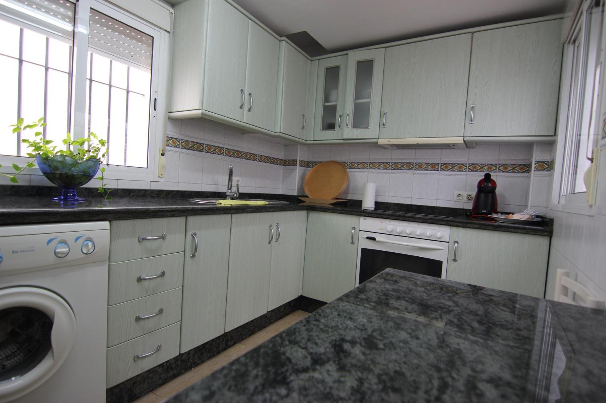 Rentalsevilla Espacioso Apartamento En La Alameda De Hercules Con Parking Sevilha Exterior foto