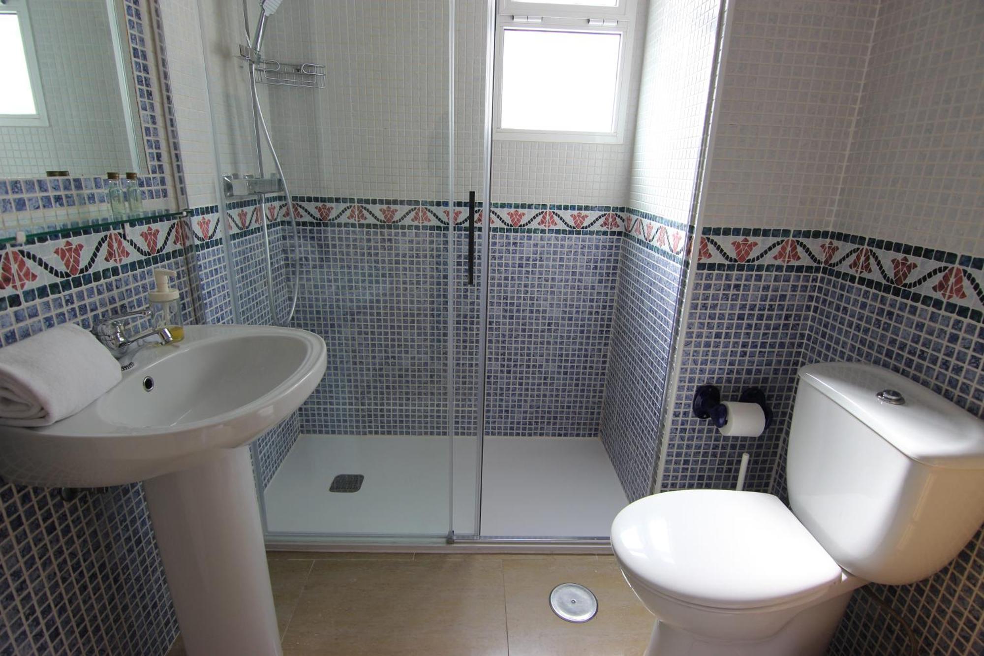 Rentalsevilla Espacioso Apartamento En La Alameda De Hercules Con Parking Sevilha Exterior foto